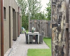 Apartment With Terrace With Sufficient Garden