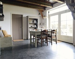 Apartment With Terrace With Sufficient Garden