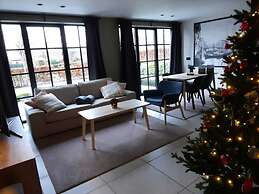 Beautiful Holiday Home in Vlaanderen With Shared Pool