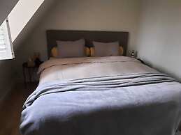 Beautiful Holiday Home in Vlaanderen With Shared Pool