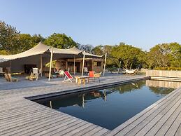 Scenic Bungalow in Ploemel With Shared Pool