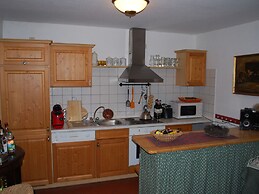 Grosses Landhaus mit Swimmingpool in Dargun