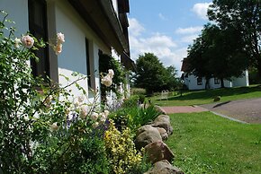 Grosses Landhaus mit Swimmingpool in Dargun
