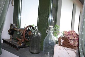 Grosses Landhaus mit Swimmingpool in Dargun