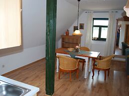 Grosses Landhaus mit Swimmingpool in Dargun