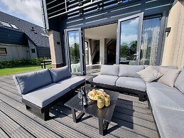 Luxurious Detached Water Villa With Jetty