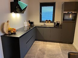 Luxurious Detached Water Villa With Jetty