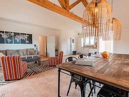 Spacious and Modern Villa With Large Garden and BBQ Area