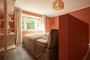 Cottage With a Fireplace Just 10 Minutes From the Beach