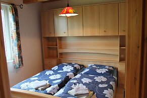 Spacious Apartment in Boddin With Garden