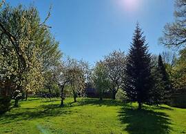 Spacious Apartment in Boddin With Garden