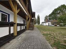 Spacious Apartment in Boddin With Garden