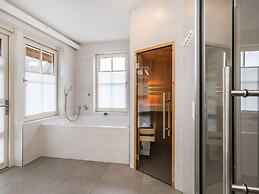 Luxury Villa With Sauna and Jacuzzi at the Lake