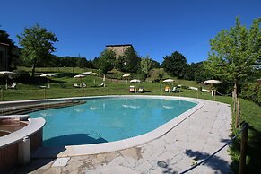 Property With Swimming Pool, Spacious Garden, Private Terrace and View