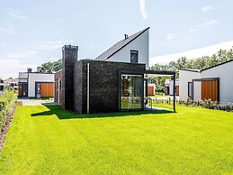 Nice Villa With Sauna, Whirlpool & Steam Shower