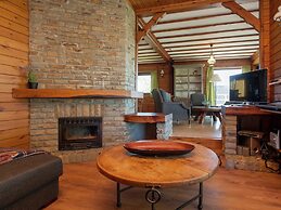 Vintage Villa With Private Garden in Rendeux