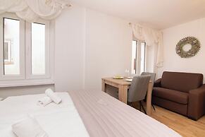 Apartments Leonel Piran