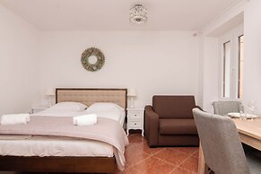 Apartments Leonel Piran