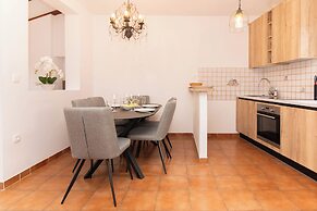 Apartments Leonel Piran