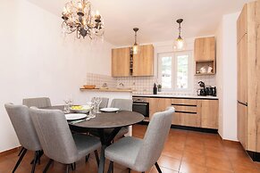 Apartments Leonel Piran
