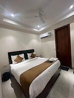 HOTEL IVORY INN