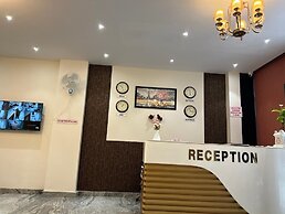 HOTEL IVORY INN
