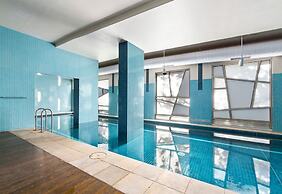 Readyset Apartments at The Summit