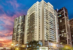 Readyset Apartments at The Summit