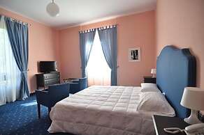 Hotel Milano Pool & Garden
