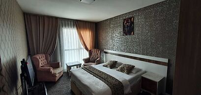 İNCİ House