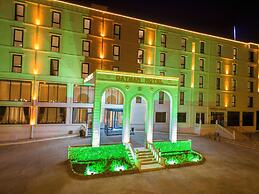 Dayman Hotel