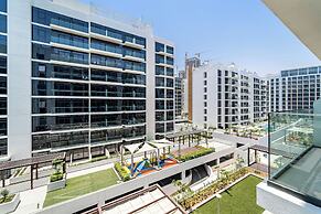Silkhaus Azizi Riviera