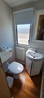 3 Bed Cabin Sleeps 6 With Balcony