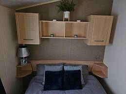 3 Bed Cabin Sleeps 6 With Balcony