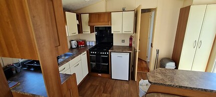 3 Bed Cabin Sleeps 6 With Balcony