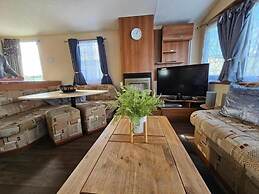 3 Bed Cabin Sleeps 6 With Balcony
