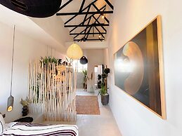 House of Yin