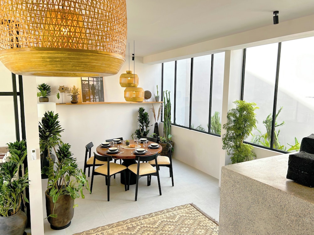 House of Yin
