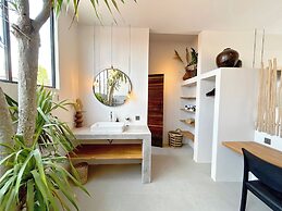 House of Yin