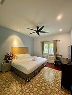 Bayu Bayu Hotel by Soft Loft