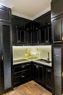 Leo Mansion Luxury Serviced Apartment