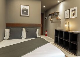 Lakwa Motel Lio Beach