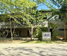 Lakwa Motel Lio Beach