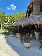 Lakwa Motel Lio Beach