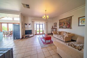 Condor Estate with Vineyard & Fireplace