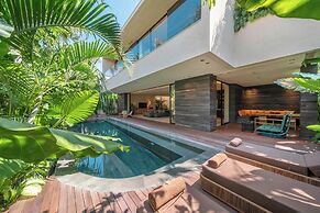 Villa Fiji