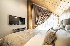 Monte Pine Chalet 1