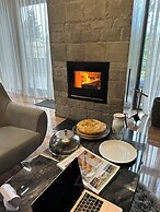 Monte Pine Chalet 1