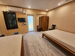 HOTEL AVAAS TripandTrip