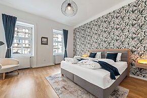 4ty3-Apartments Rochus-Market is calling